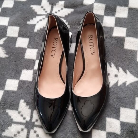 Rotcv Black Patent Leather Pointed Toe  Red & Black Unique Heel Shoe Size 6 - Picture 2 of 14